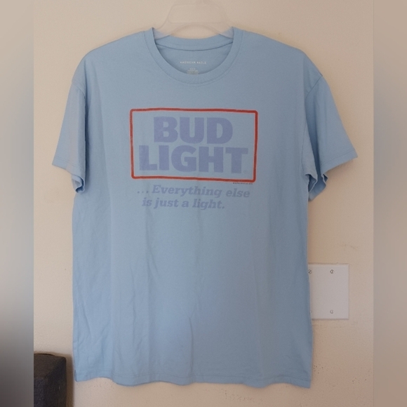American Eagle Outfitters Men's Bud Light T-Shirt Size Small - Picture 1 of 6